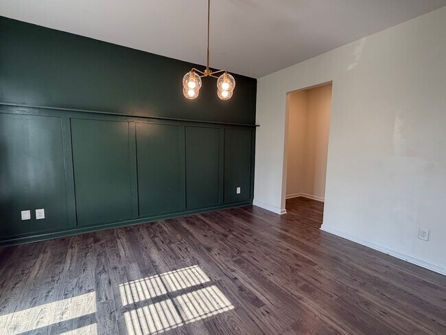 Building Photo - 1097 Sapphire Dr