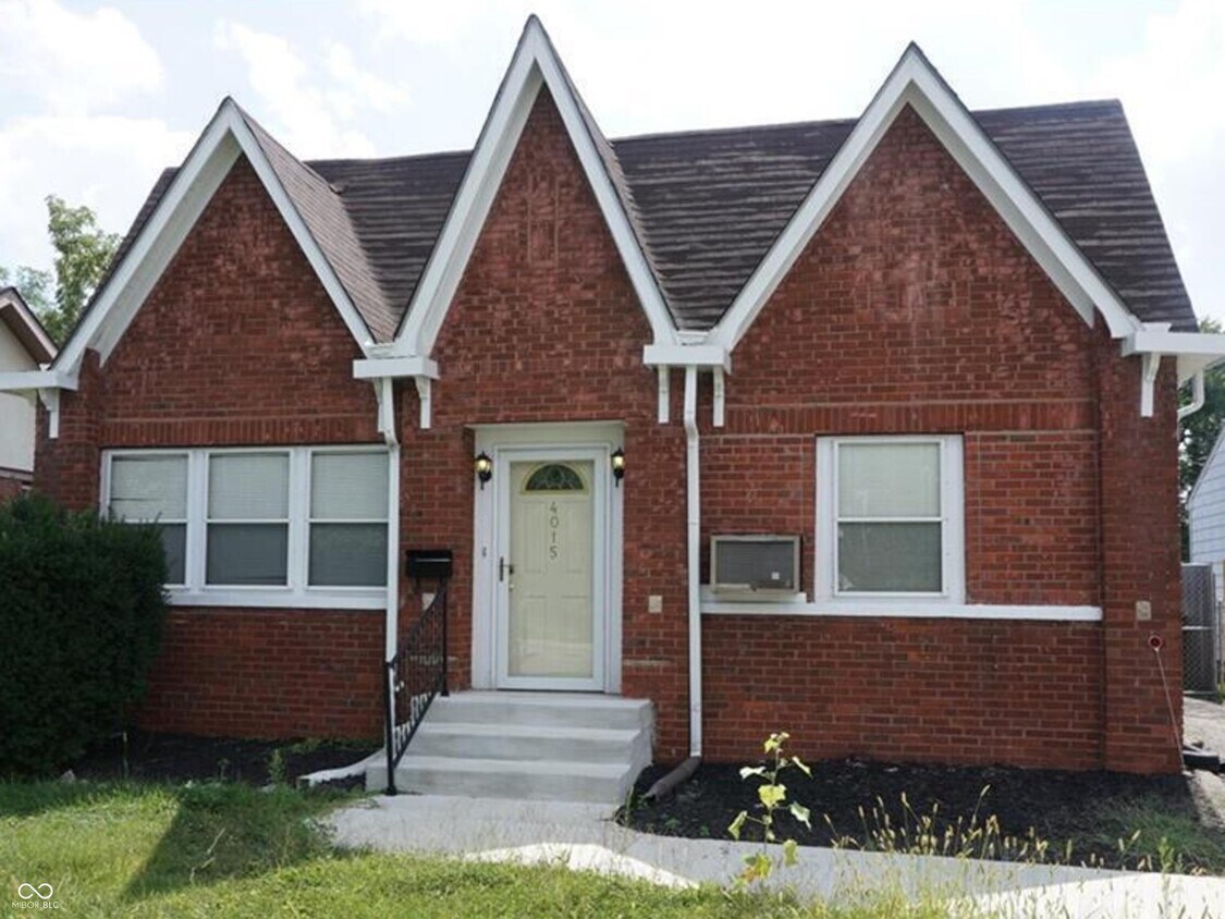 Primary Photo - 4015 E 34th St