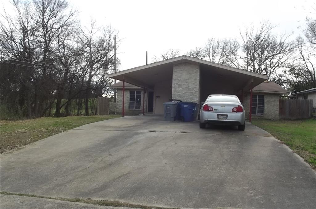 Primary Photo - 2903 Lovell Dr