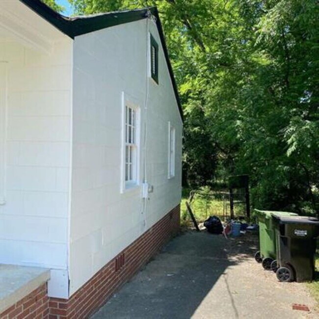 Foto del edificio - 3471 Buena Vista Rd