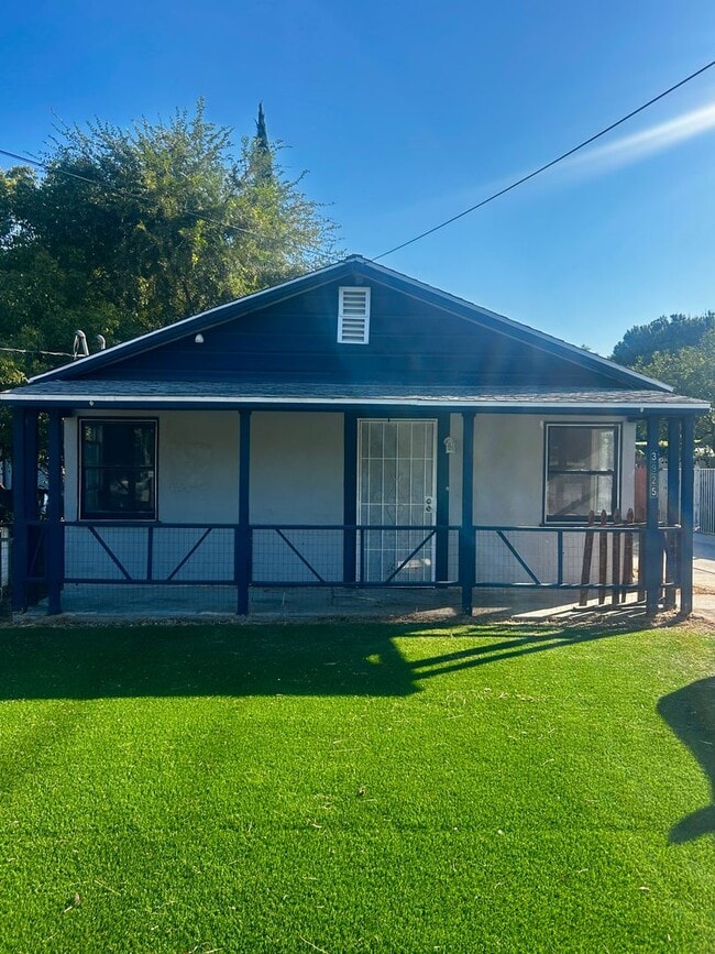 Building Photo - 3925 Everest Ave