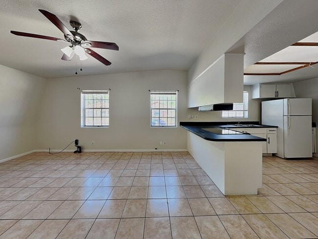 Photo - 9213 N 13th St House
