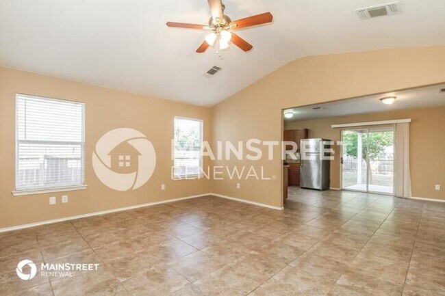 Building Photo - 2115 Clear Ct