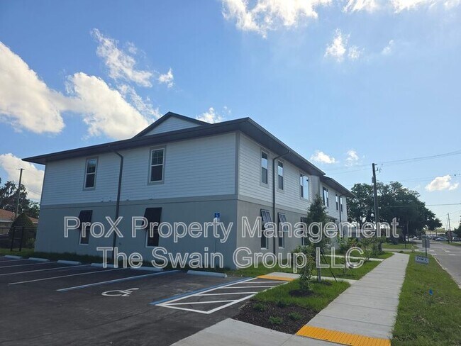 Foto del edificio - 701 Bates Ave SW