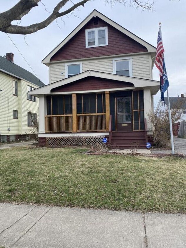 Primary Photo - Section 8 Accepted!