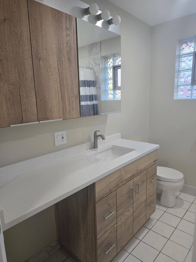 Foto del edificio - 4116 W 109th St