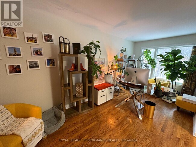 Photo du bâtiment - 104 Ave Blackburn