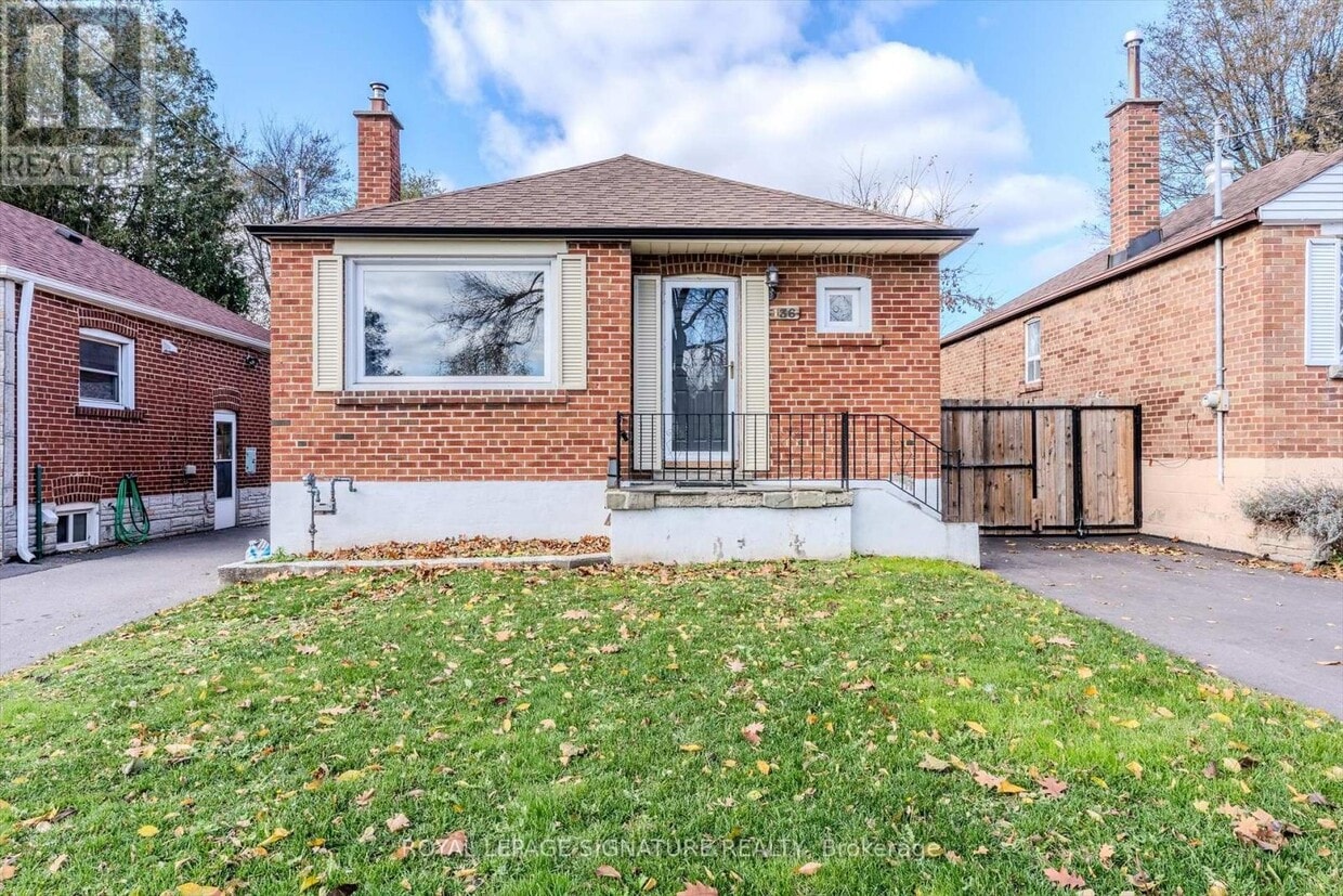 Primary Photo - 136 Meighen Ave