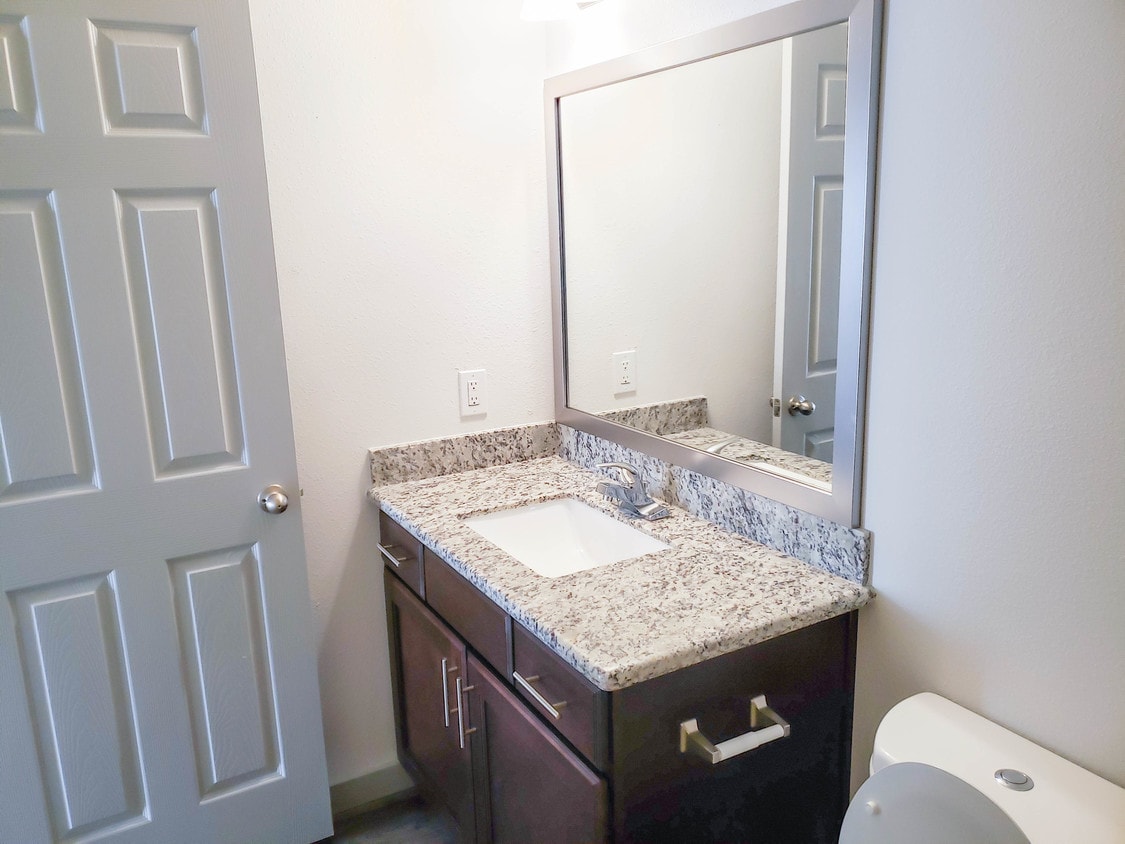 Glen Oaks Apartments in Beaumont, TX