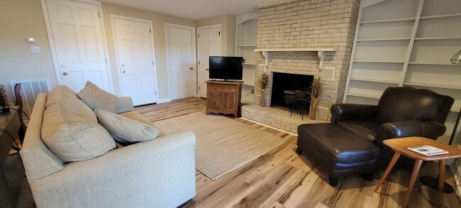 Building Photo - 3001 Foxdown Ct