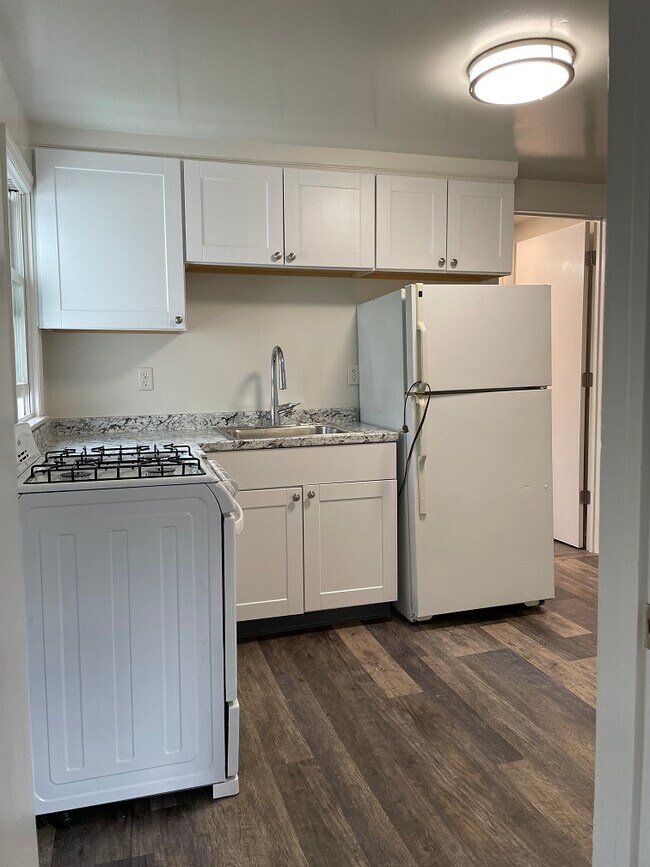 New gas range - 27 Calais Rd
