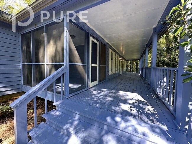 Building Photo - 508 Brackenbury Ln