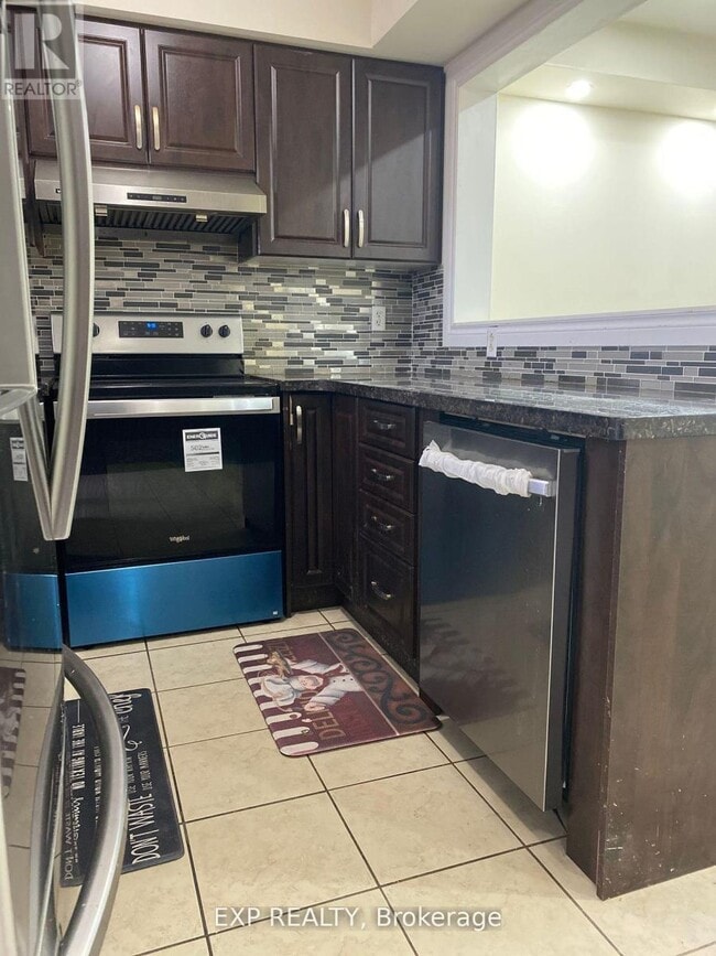 Building Photo - 28 Wicklow Rd