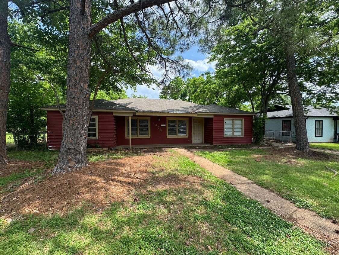 Primary Photo - CENTRAL BOSSIER