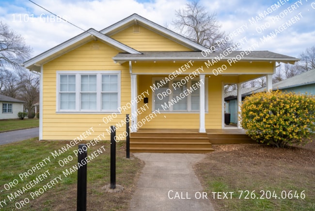 Building Photo - 1101 Gibbs-