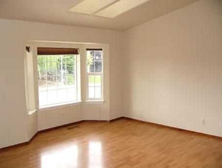 Building Photo - 1427 Matthews Pl