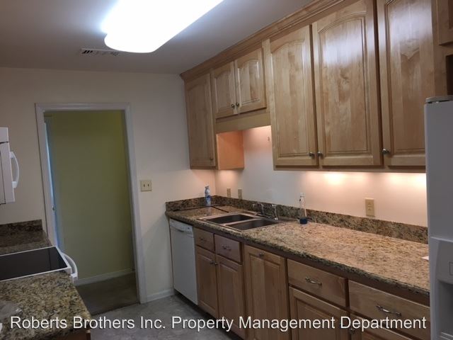 Building Photo - 3 br, 2 bath House - 5451 Suwannee Circle