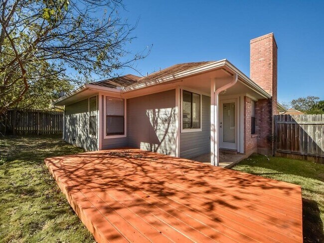 Foto del edificio - 809 Clearwater Trail