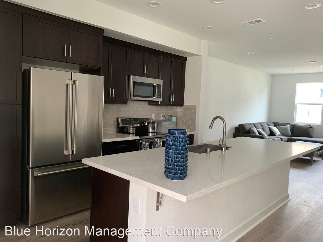 Primary Photo - 3 br, 3.5 bath House - 519 Bolinas Way #103