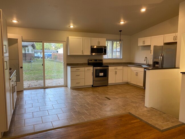 Building Photo - 2215 Ibis Ct