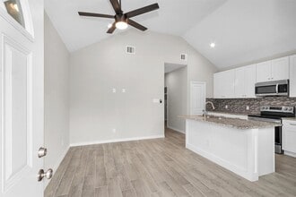 Building Photo - 16706 E Hammon