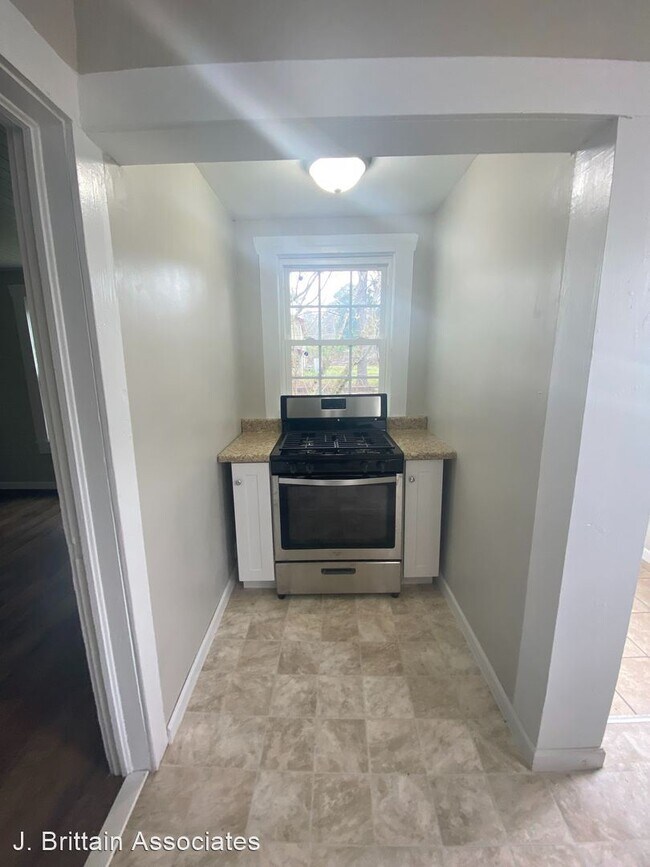 Building Photo - 3 br, 1 bath House - 130 Ora Road