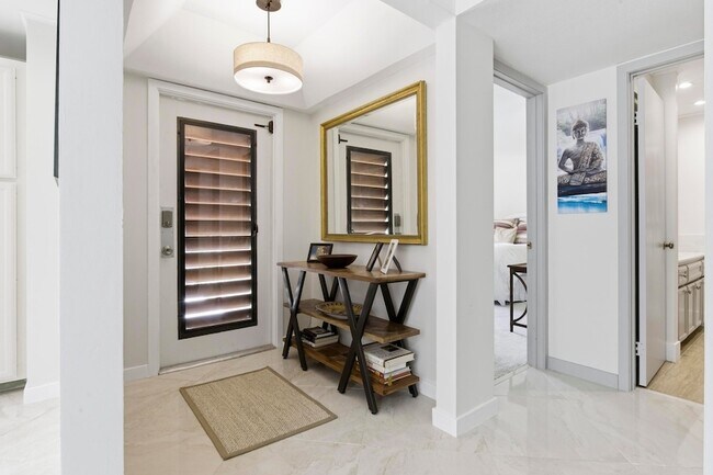 Foto del edificio - 137 Brackenwood Rd