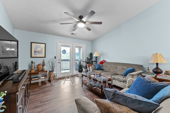 Photo - 8921 Hunters Creek Dr Apartment