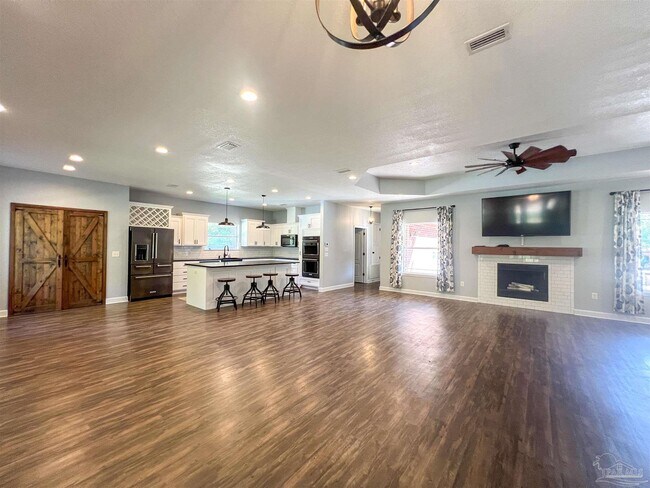 Building Photo - 2685 Segrest Rd