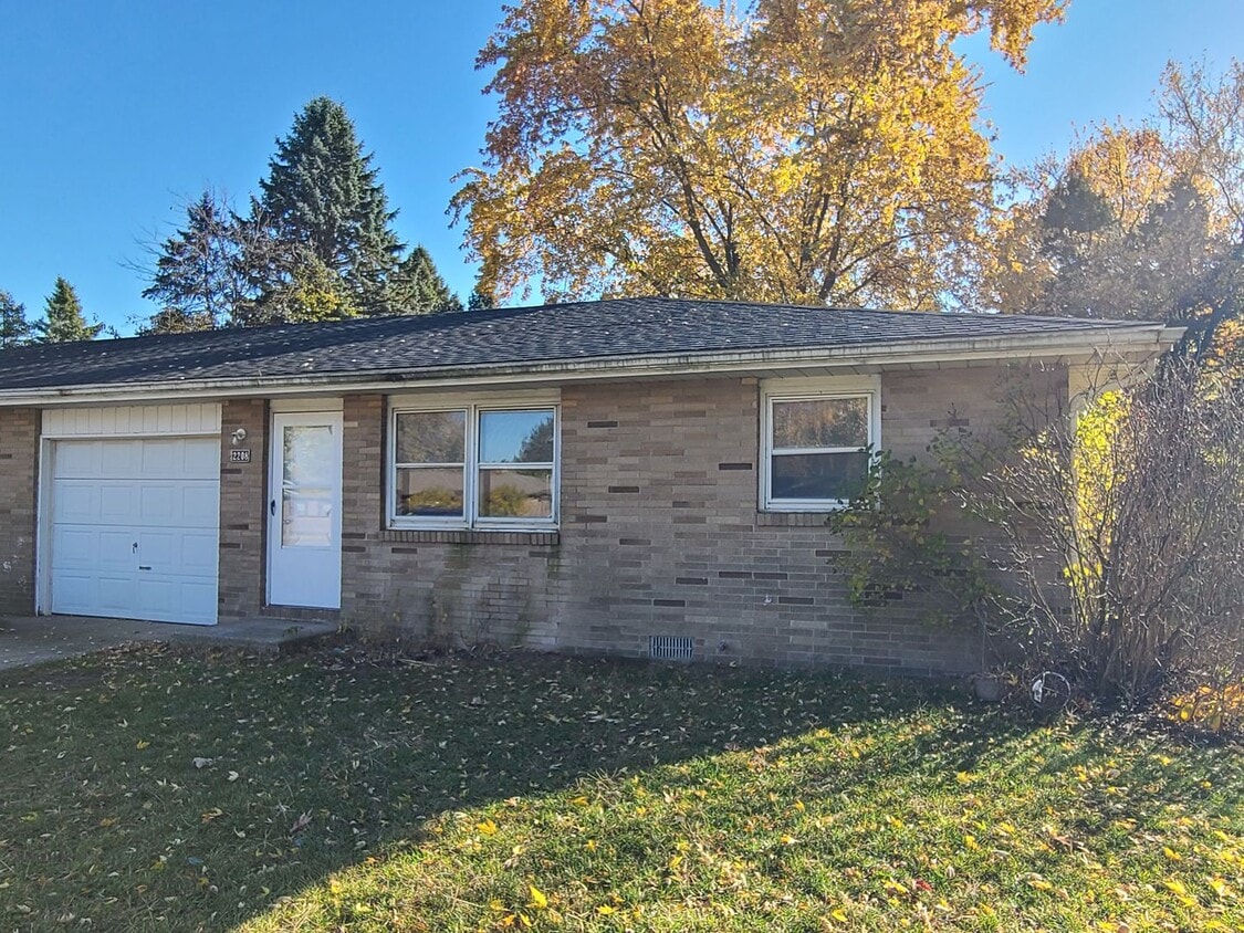 Primary Photo - 2206 Welch Dr