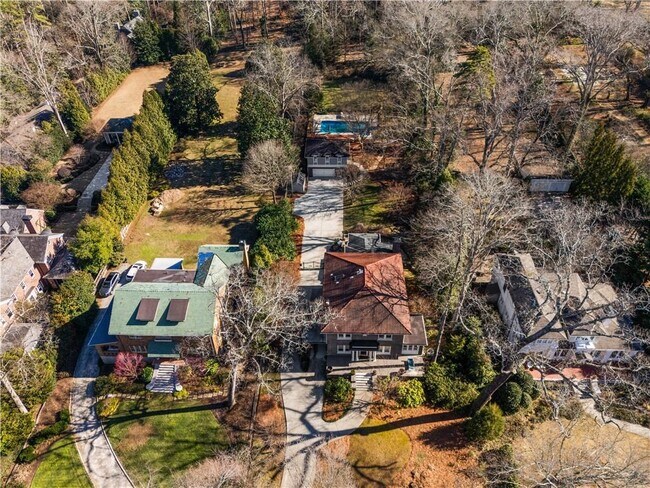 Building Photo - 979 Springdale Rd NE