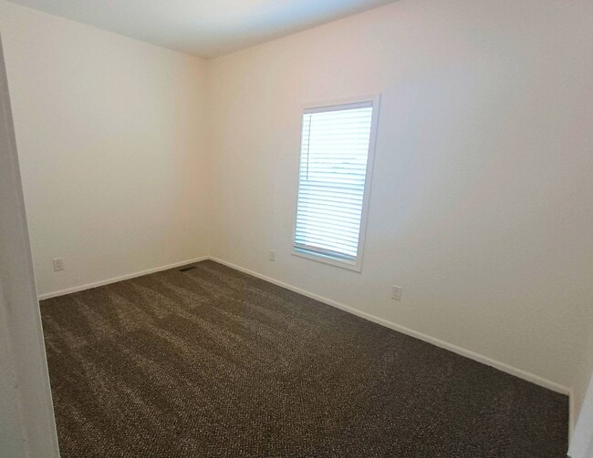 Building Photo - 11 Bon Rea Cir