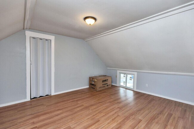 Foto del edificio - 27 School, D