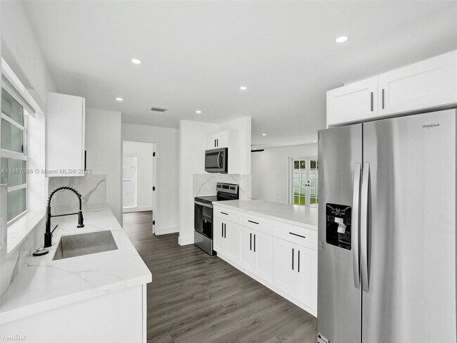 Building Photo - 4 br, 2 bath House - 11550 SW 80th Ter # 0