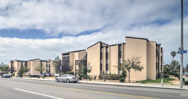 Foto del edificio - 4820 Cass St