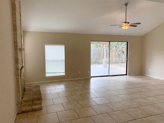 Building Photo - 8214 Wind Forest Dr