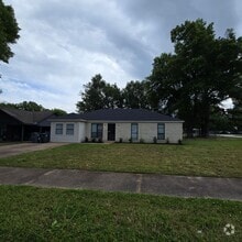 Building Photo - Fully Renovated 3BR/2BA Home