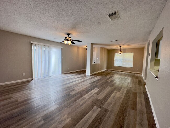 Foto del edificio - Lovely 3BD Home, near Lackland AFB