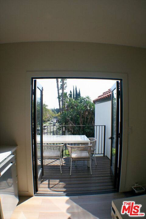 Building Photo - 8587 Rugby Dr