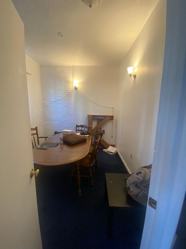 Foto del edificio - 3616 Parkview Ave