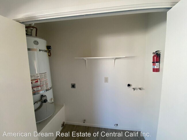 Foto del edificio - 2 br, 1 bath House - 938 W. Seventh St