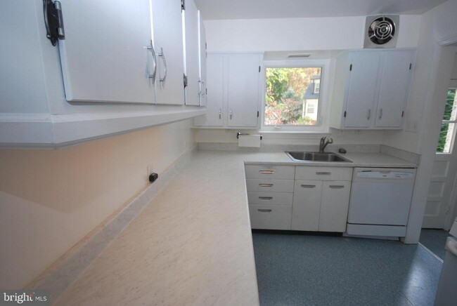 Foto del edificio - 5404 Wilson Ln