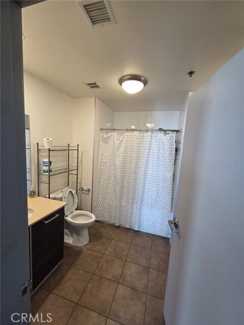 Foto del edificio - 645 E 9th St