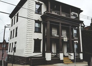 Building Photo - 3445 Ward St