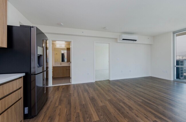 Foto del edificio - 2 Bed, 2 Bath Corner Unit at The Central A...