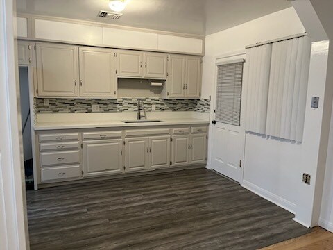 Cocina - 1712 N Pepper St