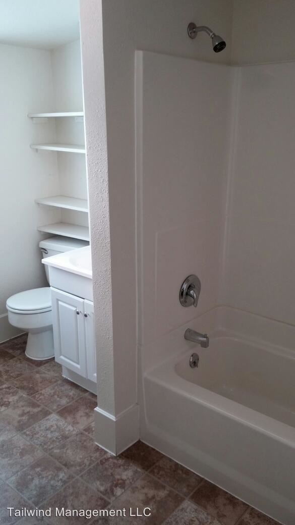 Building Photo - 2 br, 1 bath Apartment - 210 N 19th Street