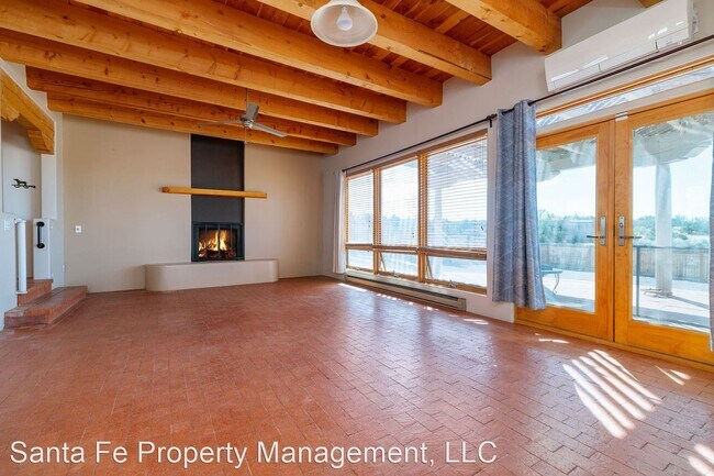 Building Photo - 3 br, 2 bath House - 115 Jornada Loop