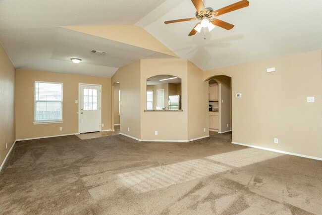 Building Photo - 135 Woodstone Loop