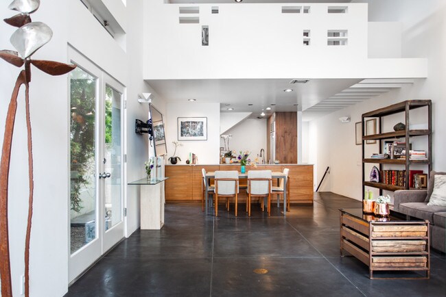 Foto del edificio - 1415 Cabrillo Ave